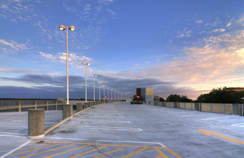 parking-lot-cleaning-b-b-service-solutions